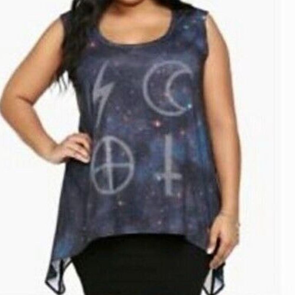 Torrid Womens Galaxy Print Graphic Tee Tank Size 1X Celestial Sharkbite Hem Blue